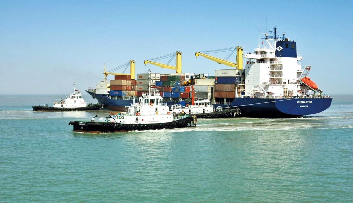 Tug boat assisting a vessel